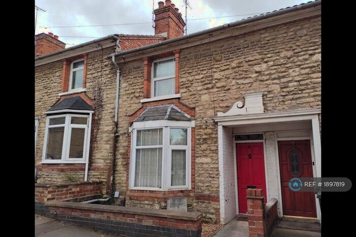 3 Bedroom Terraced House To Rent In Harborough Road, Rushden, NN10