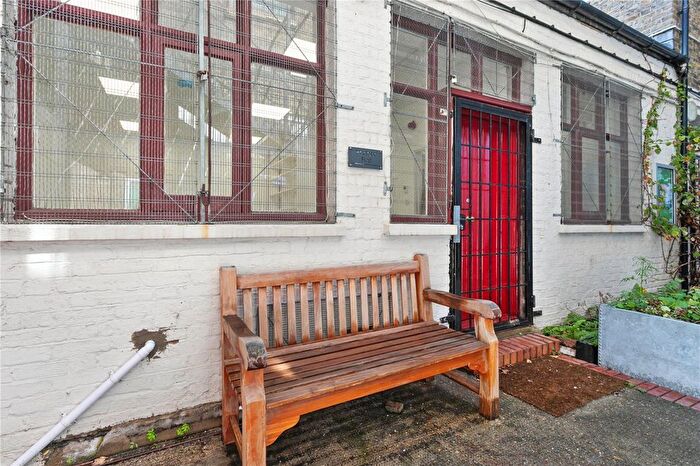 1 Bedroom Flat To Rent In Mansford Street, London, E2