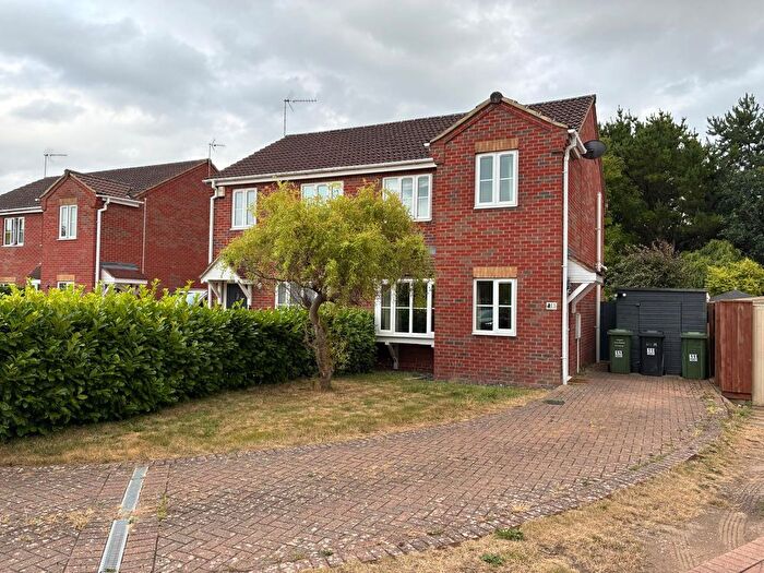 3 Bedroom Semi-Detached House For Sale In Birdbeck Drive, Outwell, Wisbech, PE14