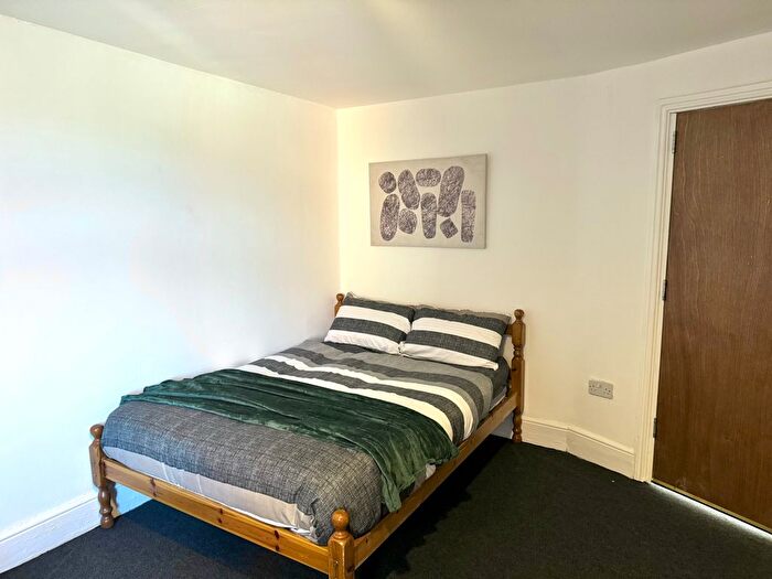 1 Bedroom Property To Rent In Stringes Lane, Willenhall, WV13