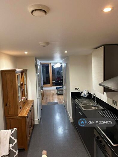 1 Bedroom Flat To Rent In Phoenix Heights East, London, E14