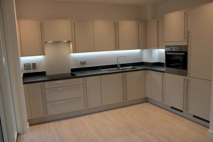 1 Bedroom Flat To Rent In Hamilton Mansions, Barking IG11