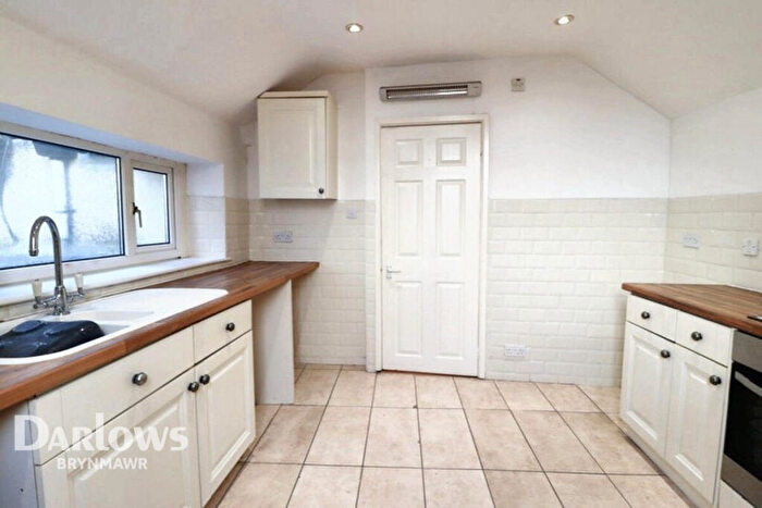 1 Bedroom Maisonette For Sale In Commercial Road, Abertillery, NP13