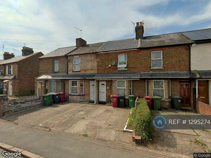 3 Bedroom Terraced House To Rent In Stoke Road, Slough, SL2
