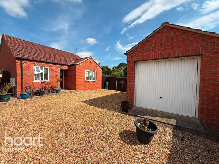 3 Bedroom Detached Bungalow For Sale In Ramnoth Road, Wisbech, PE13