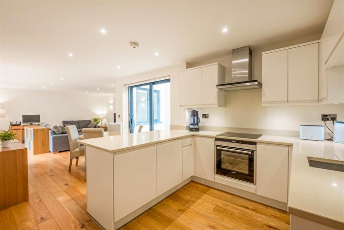 2 Bedroom Apartment For Sale In The Upper Drive, Hove, BN3
