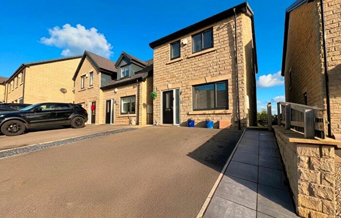4 Bedroom Detached House For Sale In Rosemeade Court, Huddersfield, HD5