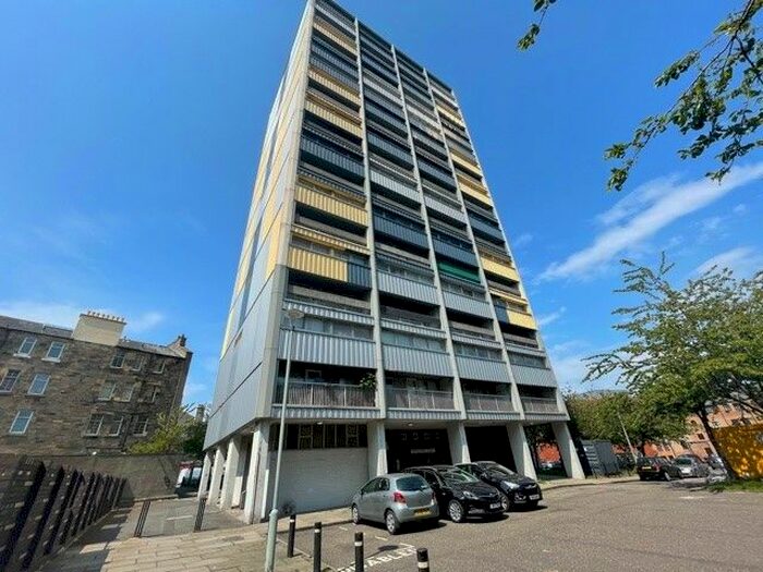 2 Bedroom Flat To Rent In Persevere Court, Leith, Edinburgh, EH6