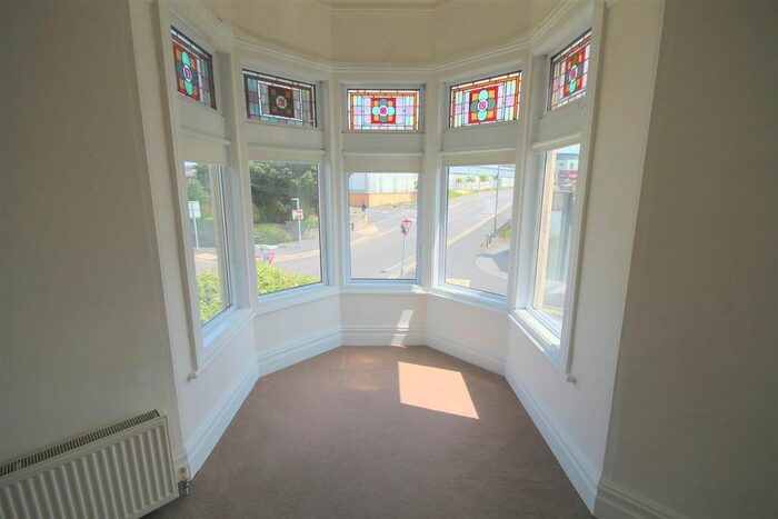 2 Bedroom Detached House To Rent In South Road, Kingswood, Bristol, BS15