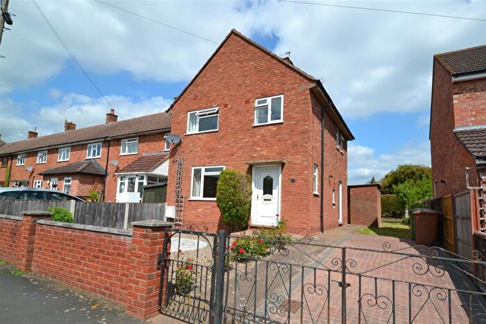 3 Bedroom End Of Terrace House For Sale In Moat Crescent, Malvern, WR14