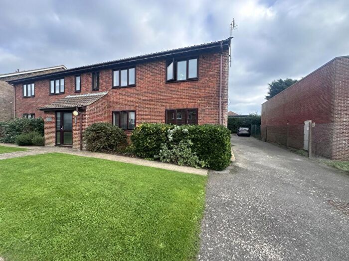 1 Bedroom Flat To Rent In Cavell Court, Peacehaven, BN10
