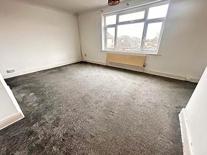3 Bedroom Flat To Rent In Canford Road, Bournemouth, BH11