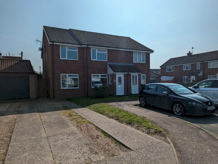 4 Bedroom Semi-Detached House For Sale In Stanhope Close, Snape, IP17