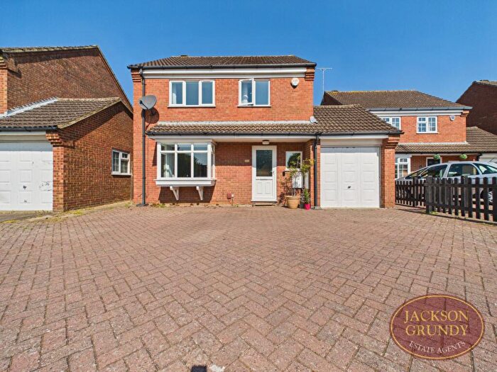 4 Bedroom House To Rent In Kettering Road North, Northampton, NN3