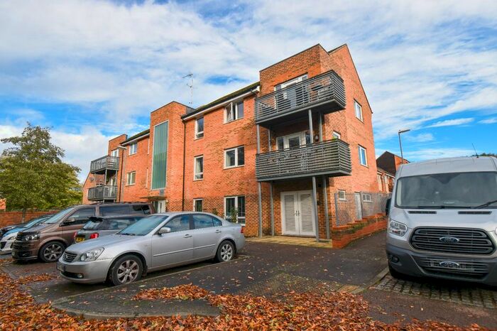 2 Bedroom Flat To Rent In Mandarin Street, Northampton, NN4