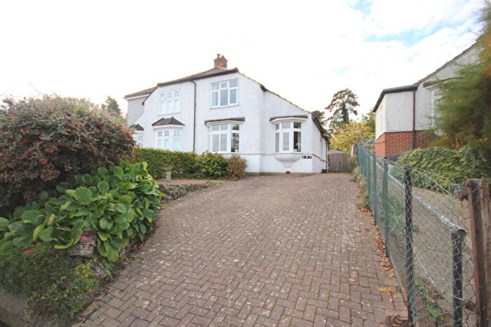 3 Bedroom Semi-Detached House For Sale In London Road, Allington, Maidstone, ME16