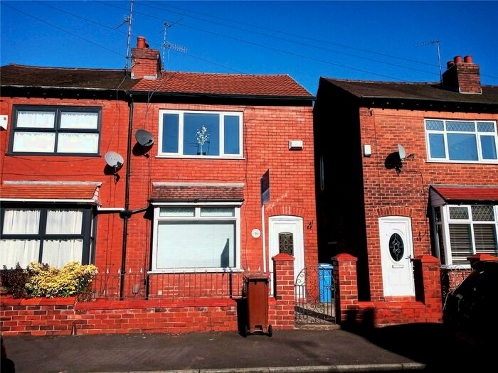 2 Bedroom Semi-Detached House To Rent In River Street, Stockport, Greater Manchester, SK1