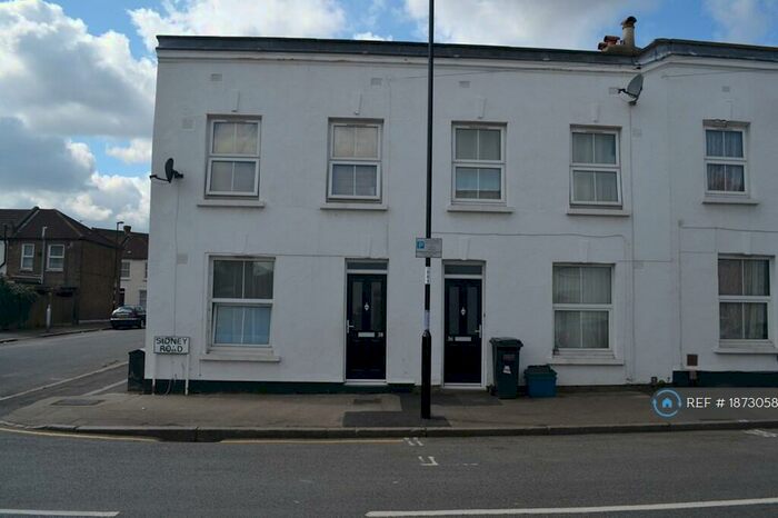 3 Bedroom End Of Terrace House To Rent In Sidney Road, London, SE25