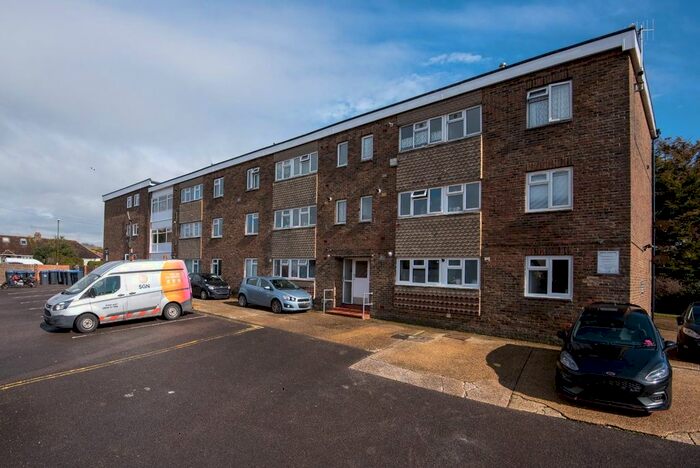 2 Bedroom Flat To Rent In Inglecroft Court, Cokeham Road, Sompting, Lancing, BN15