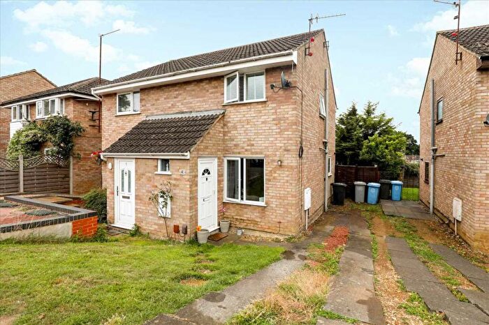 2 Bedroom Semi-Detached House For Sale In Chepstow Close, Kettering, NN15