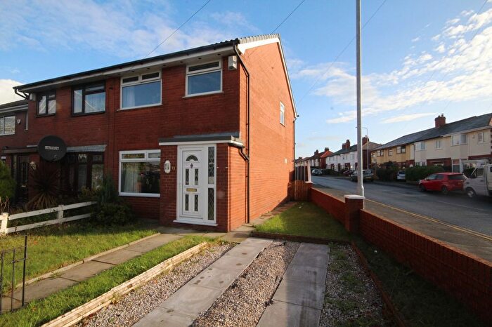 3 Bedroom Semi-Detached House To Rent In Lowthorpe Road, Deepdale, PR1