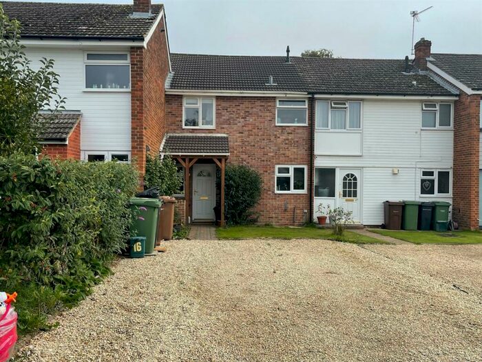 3 Bedroom Terraced House To Rent In Rowan Close, Sonning Common, RG4