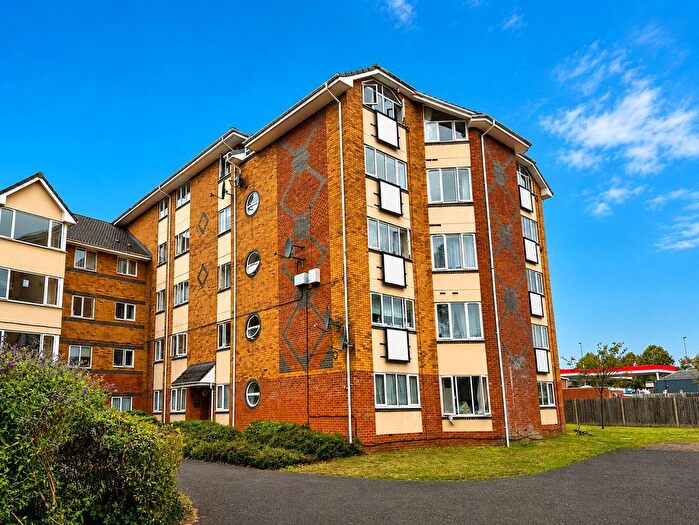 2 Bedroom Flat For Sale In Winslet Place, Oxford Road, Reading, RG30