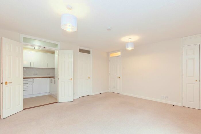1 Bedroom Flat To Rent In Green Ridges, Headington, Oxford, OX3