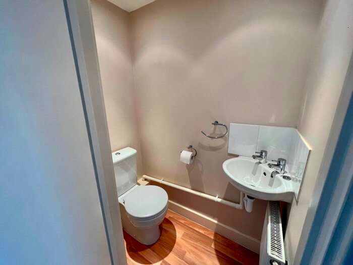 1 Bedroom Flat To Rent In Fernleigh Road, Wadebridge, PL27