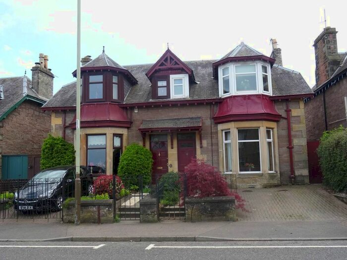 3 Bedroom Semi-Detached House To Rent In Jeanfield Road, Perth, PH1