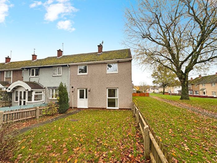 3 Bedroom End Terrace House For Sale In Neville Close, Redditch, B98
