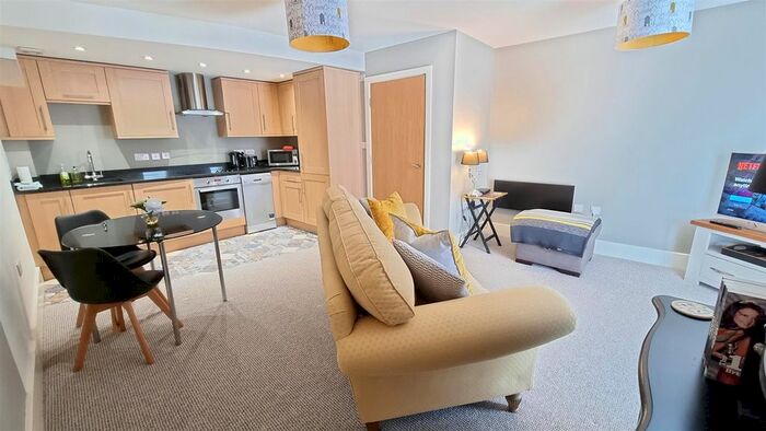 1 Bedroom Flat To Rent In St. Maurices Court, York, YO31