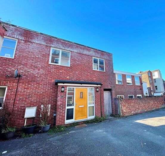 6 Bedroom Detached House To Rent In St. Pauls Road, Southsea, PO5