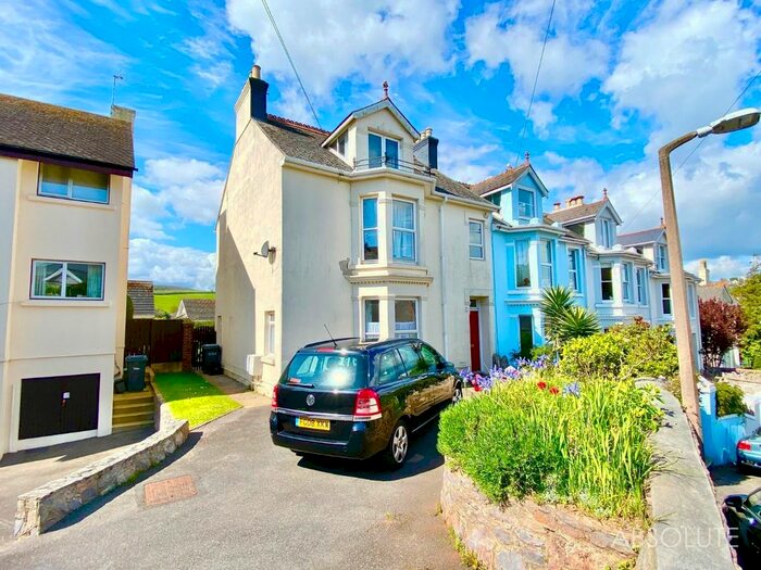 2 Bedroom Maisonette To Rent In Holwell Road, Brixham, Devon, TQ5