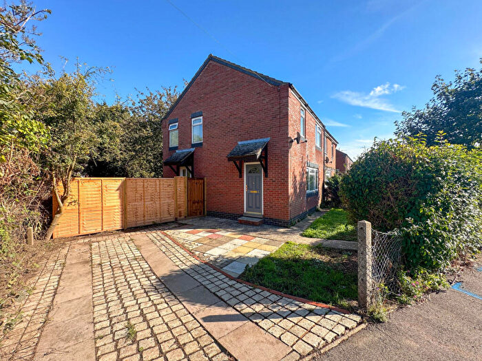 3 Bedroom Semi Detached House For Sale In Allen Road, Huntingdon, PE26