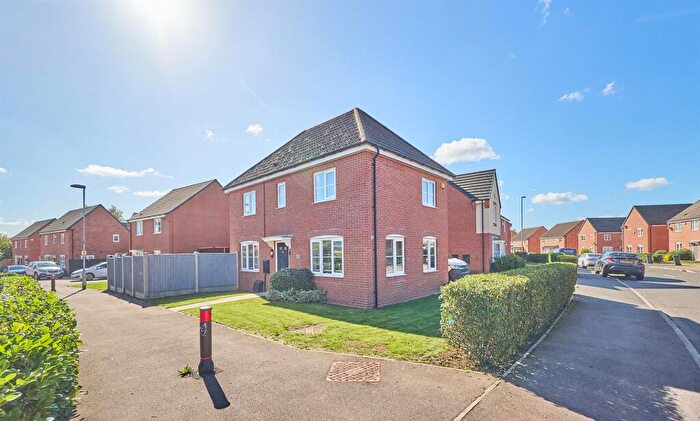 3 Bedroom Detached House For Sale In Amber Way, Burbage, LE10