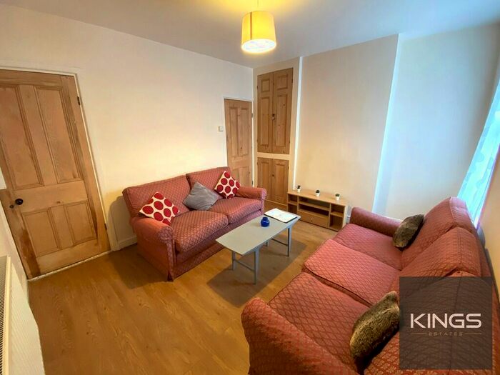 3 Bedroom Terraced House To Rent In Purbrook Road, Portsmouth, PO1