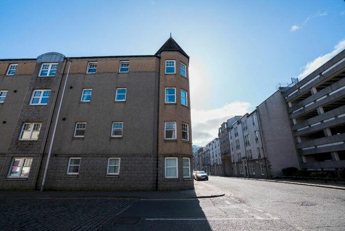 2 Bedroom Flat To Rent In Chapel Street, Aberdeen, AB10