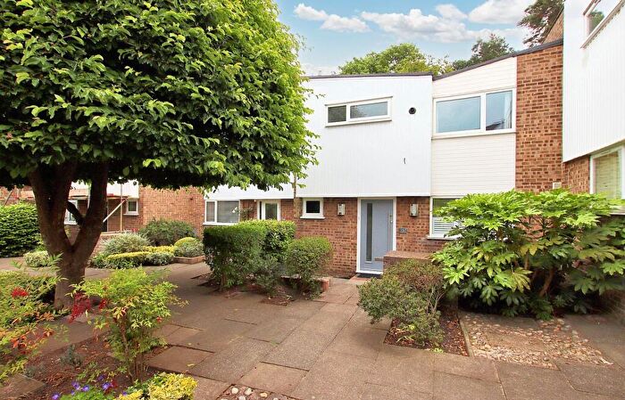 3 Bedroom Terraced House For Sale In Regency Walk, Shirley, CR0