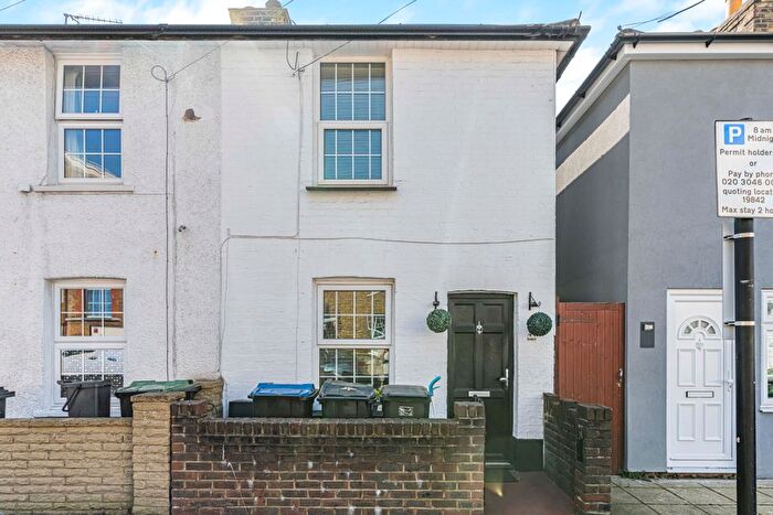 2 Bedroom End Terrace House To Rent In West Street, Croydon, CR0