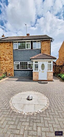 3 Bedroom Semi-Detached House To Rent In Western Way, Basingstoke, RG22