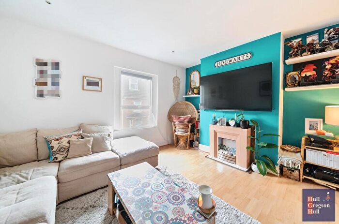 1 Bedroom Flat For Sale In Cornwall Road, Swanage, BH19 - Photo 2