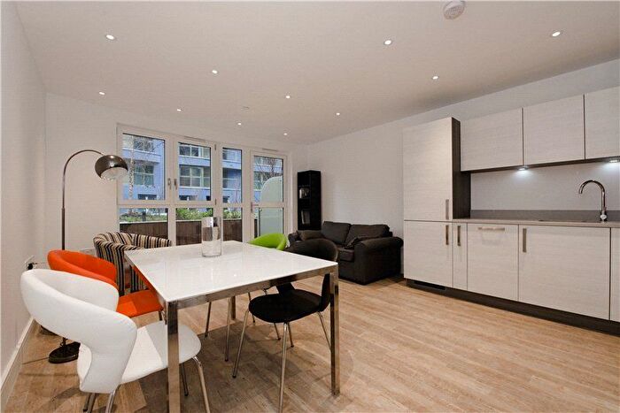 2 Bedroom Flat To Rent In Queensland Road, Islington, N7