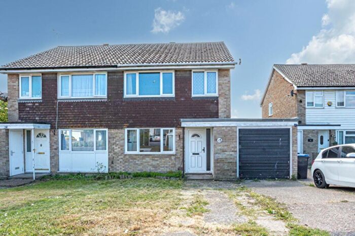 3 Bedroom Semi Detached House For Sale In William Avenue, Margate, CT9