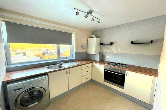 2 Bedroom Maisonette To Rent In St. Johns Green, North Shields, NE29
