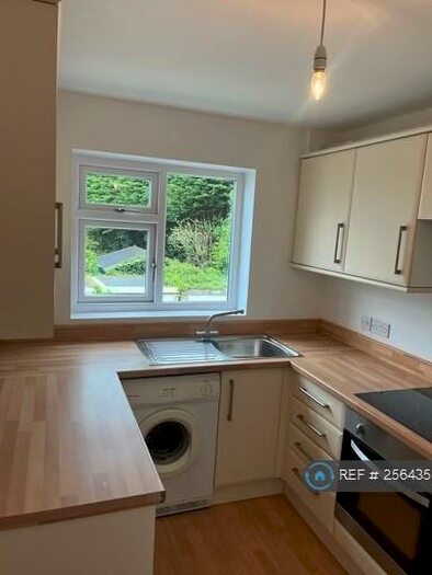 1 Bedroom Flat To Rent In Netherdale Court, Wetherby, LS22