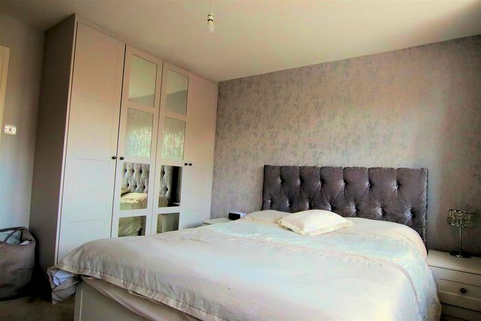 4 Bedroom Semi-Detached House To Rent In Calshot Place, Calcot, Reading, RG31