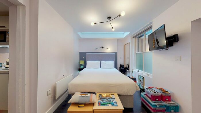 Studio To Rent In Clanricarde Gardens, London, W2