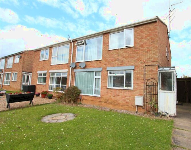 2 Bedroom Flat To Rent In Conifer Rise, Northampton, NN3