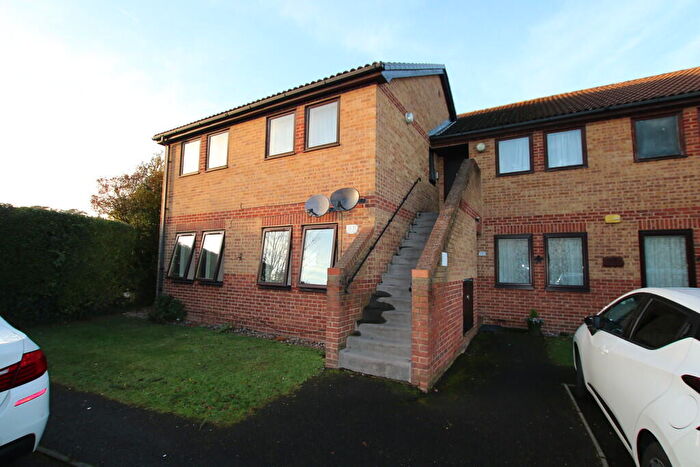 2 Bedroom Apartment For Sale In Slough, SL1